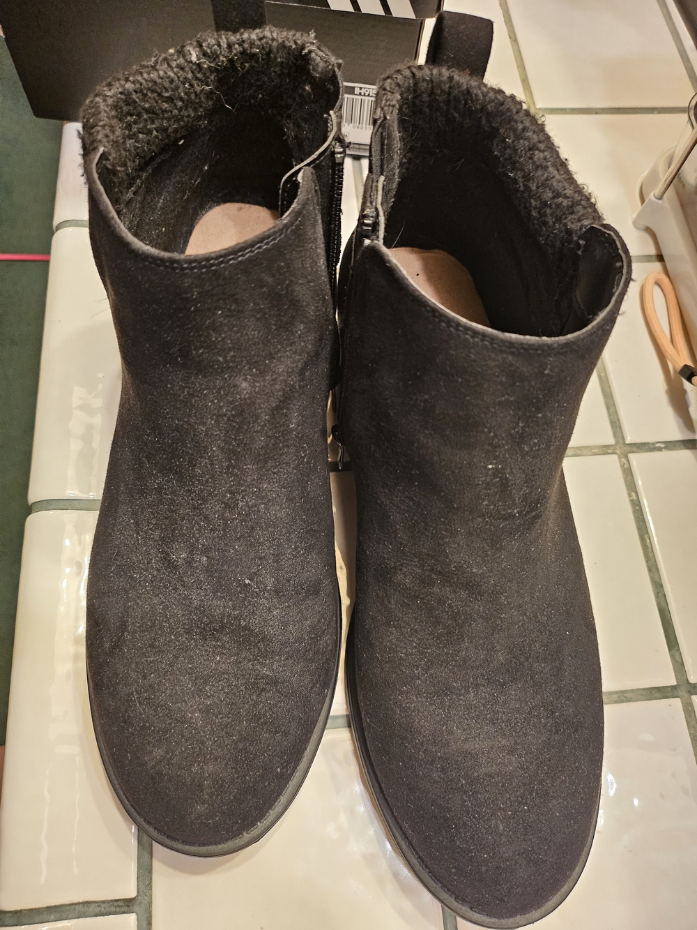 Torrid Black Suede Knit-Cuff Ankle Boots 9.5 WW – Inside Zipper